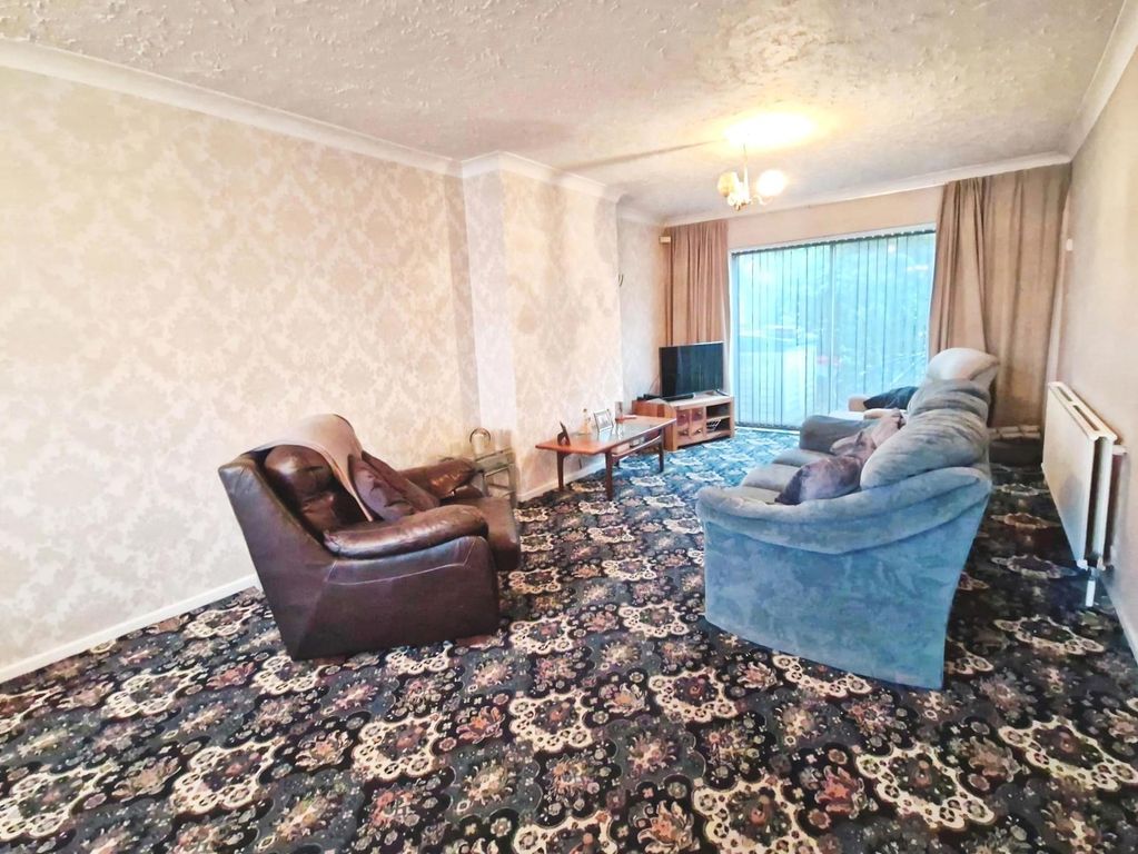 Property photo 3 of 18 Pbox-Img.Jpg