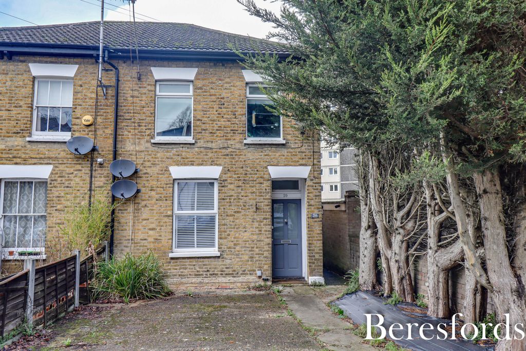 Property photo 1 of 10 Front