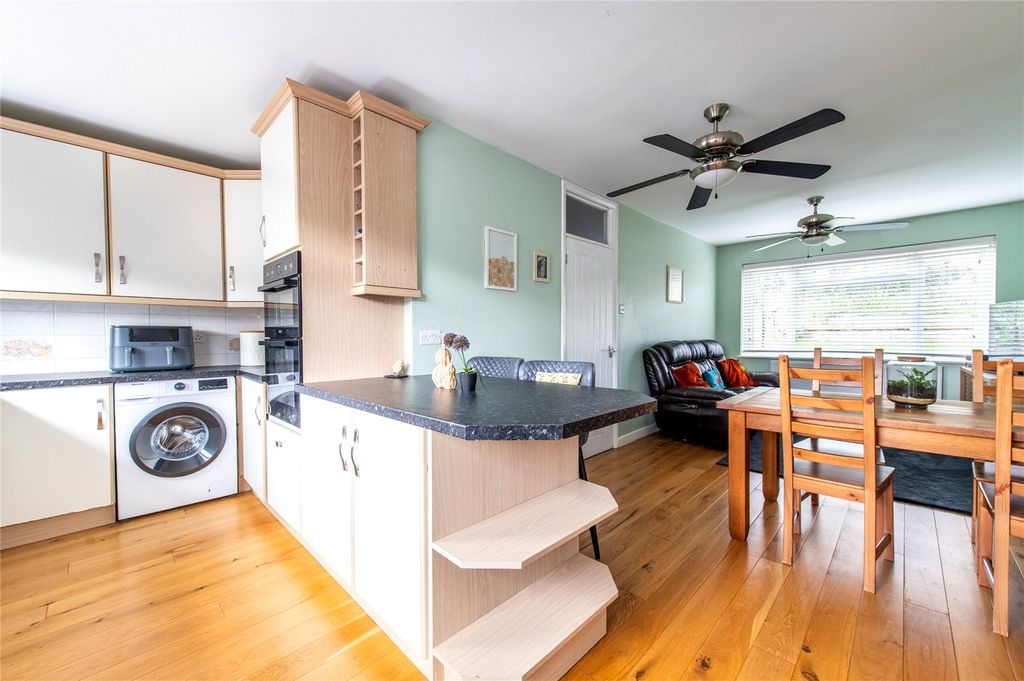 Property photo 3 of 23 Picture No. 06