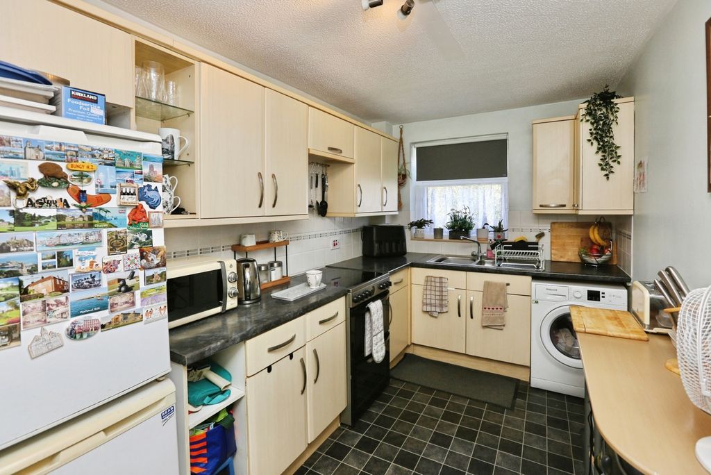 Property photo 2 of 11 Pbox-Img.Jpg