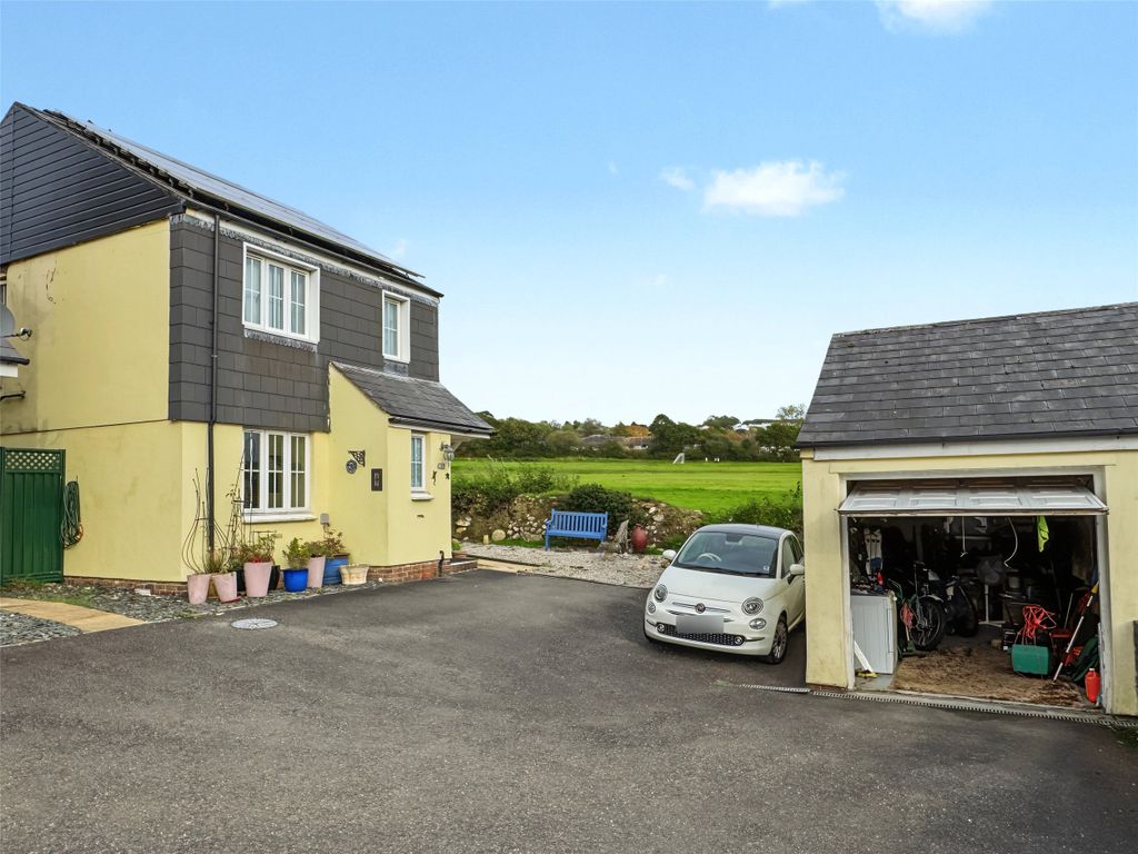 Property photo 1 of 13 Picture No. 12
