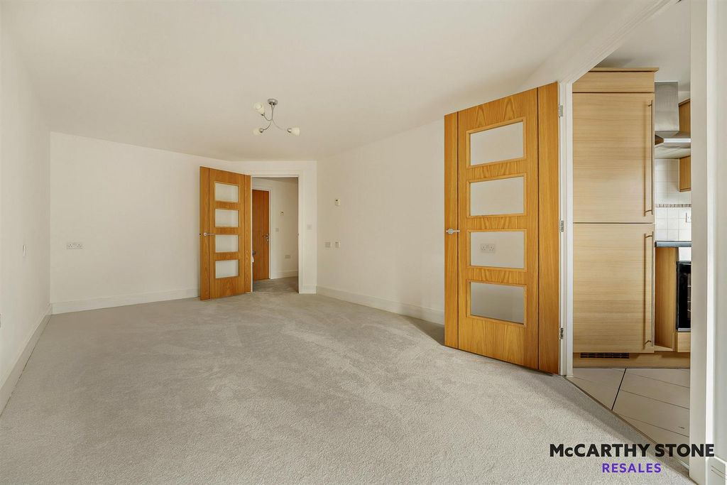 Additional image 5 of 1 bed flat for sale1 Ridgeway Court, Heathfield TN21