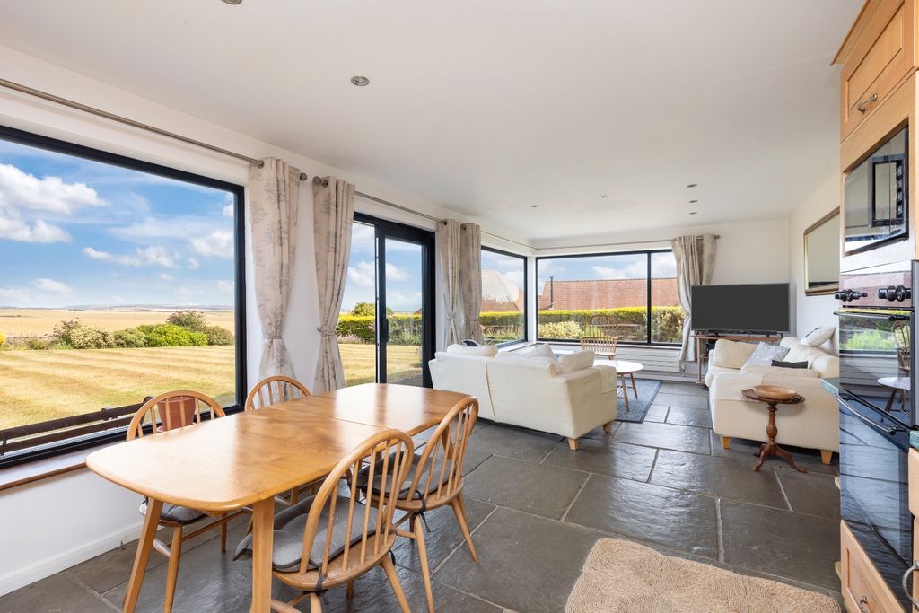 Property photo 2 of 25 5296042