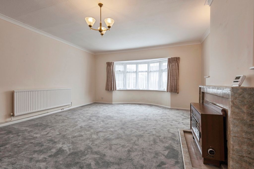 Property photo 2 of 10 Pbox-Img.Jpg
