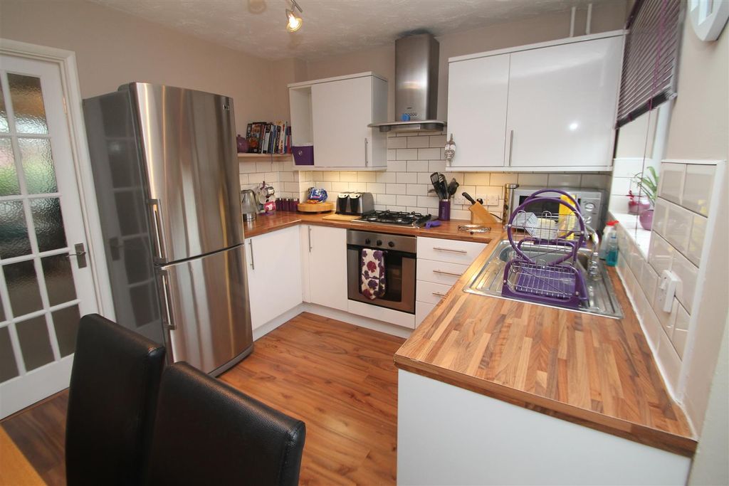 Property photo 2 of 11 5Thornew.Jpg