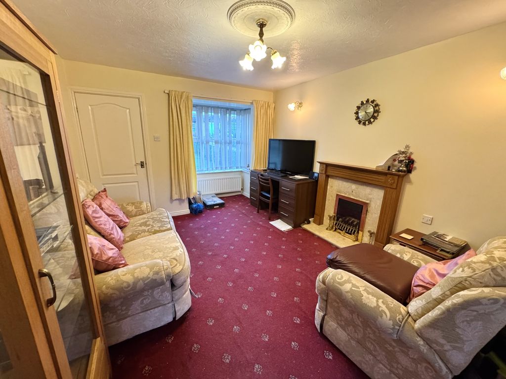 Property photo 2 of 15 Img_1577