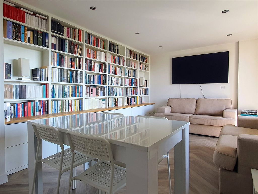 Property photo 1 of 11 Picture No. 27