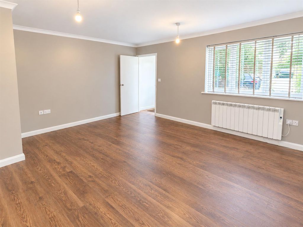 Property photo 2 of 9 21Bc - Living Room 1.Png