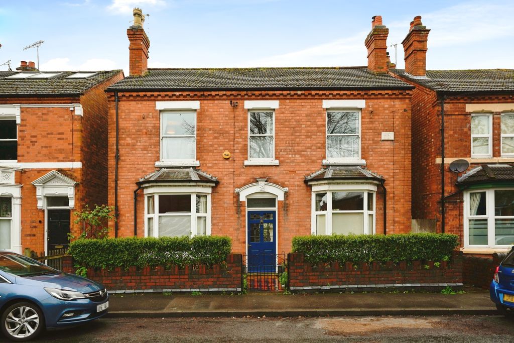 Property photo 1 of 15 Front