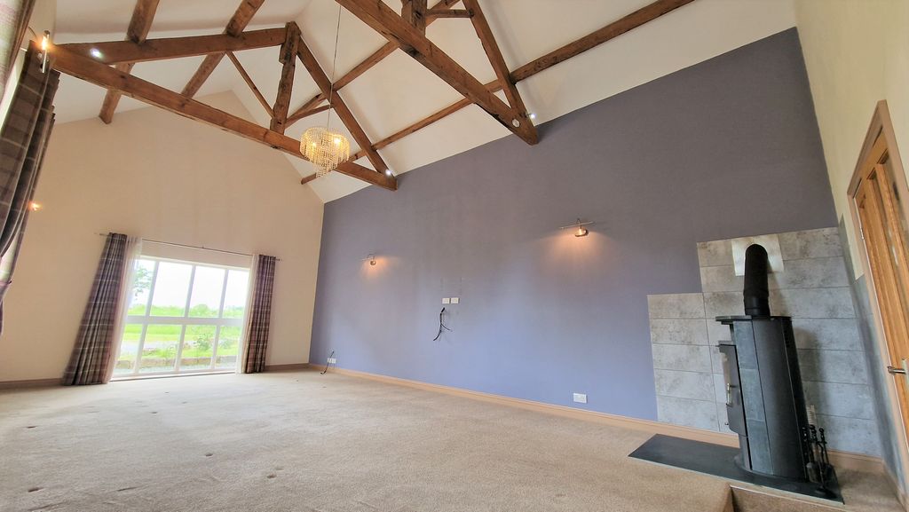 Property photo 3 of 28