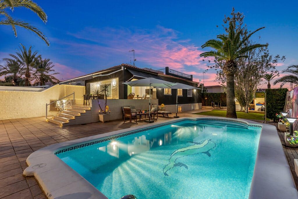 Property photo 1 of 26 Punta Prima Villa Espunv979 1