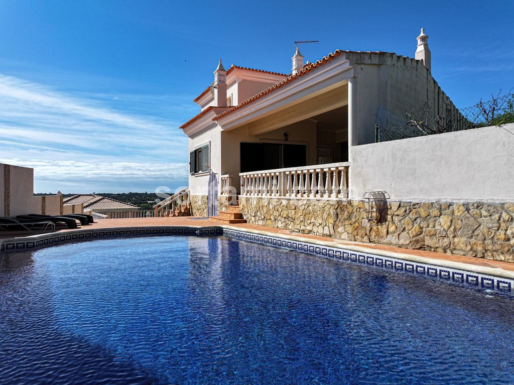 Property photo 1 of 62