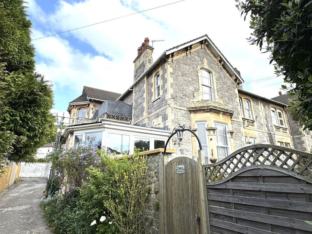 Property photo 1 of 18 Front (1).Jpg