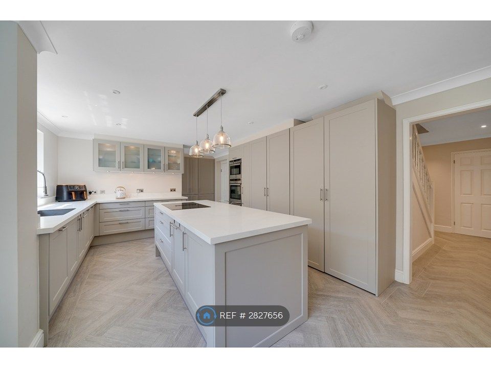 Property photo 1 of 16 Kitchen