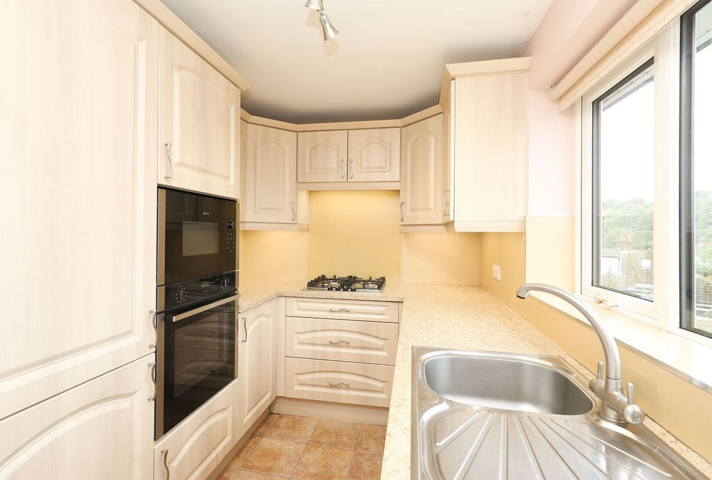 Property photo 3 of 23