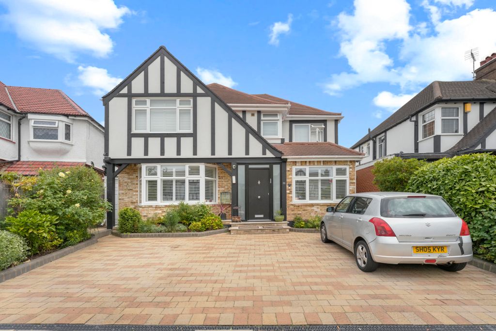 Property photo 1 of 37