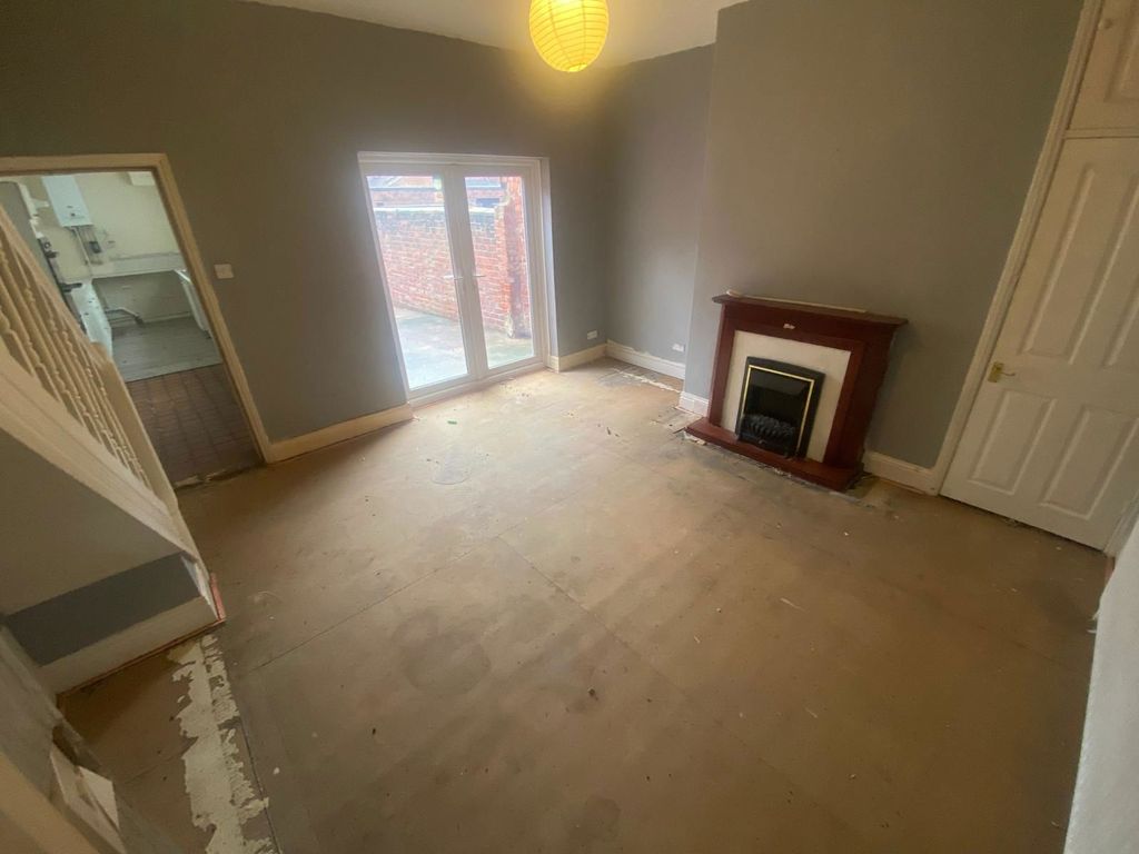 Property photo 2 of 12