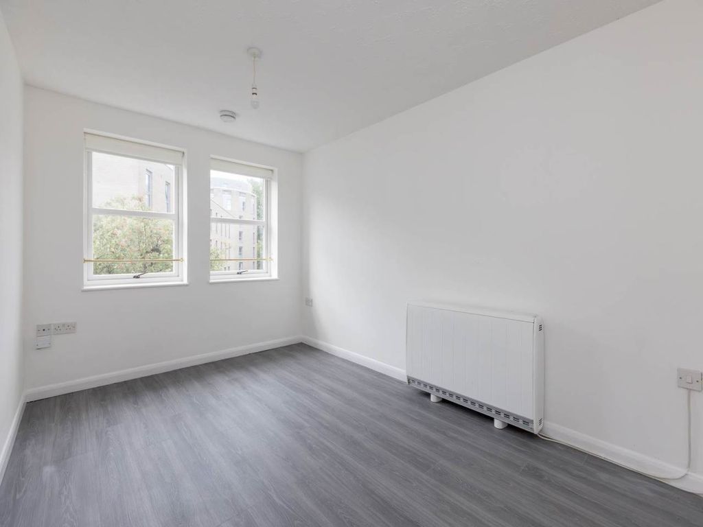 Property photo 2 of 13 80039_Orwellter-007