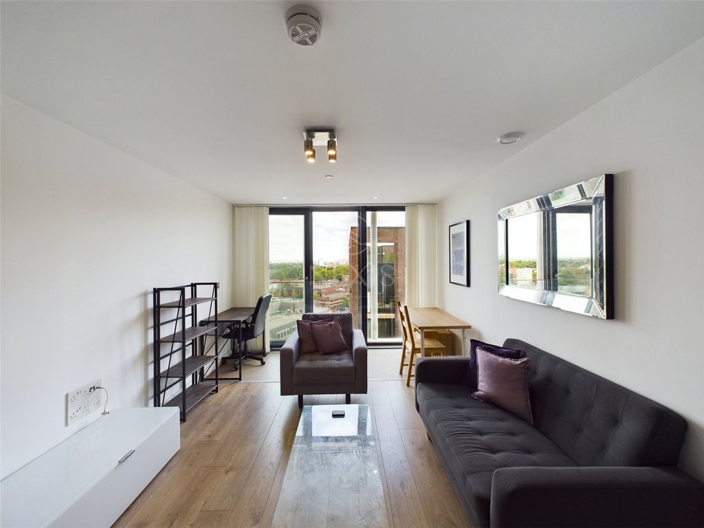 Property photo 2 of 17 Picture No. 02