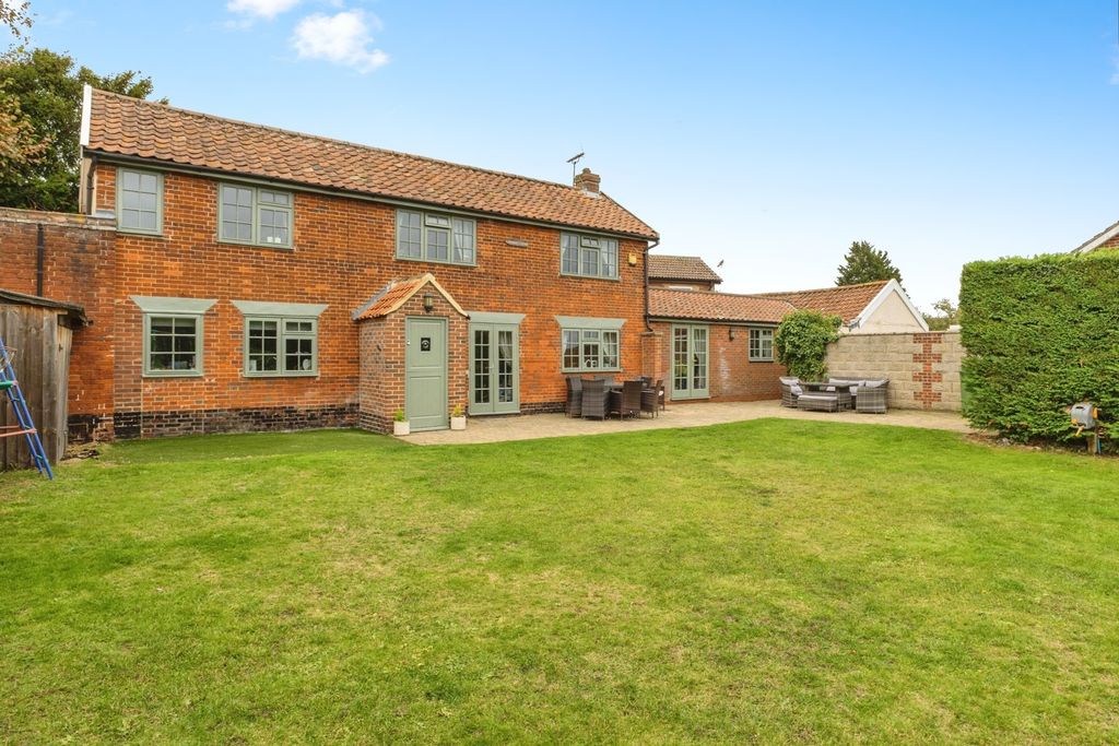 Property photo 1 of 17 Photo