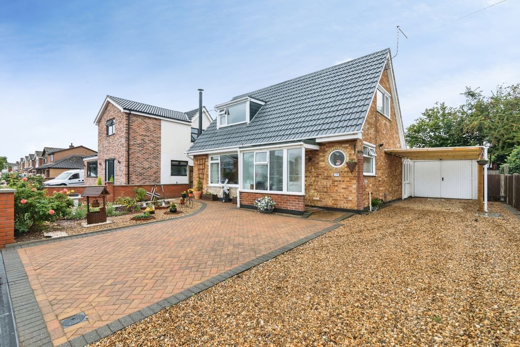 Property photo 1 of 17 Pbox-Img.Jpg