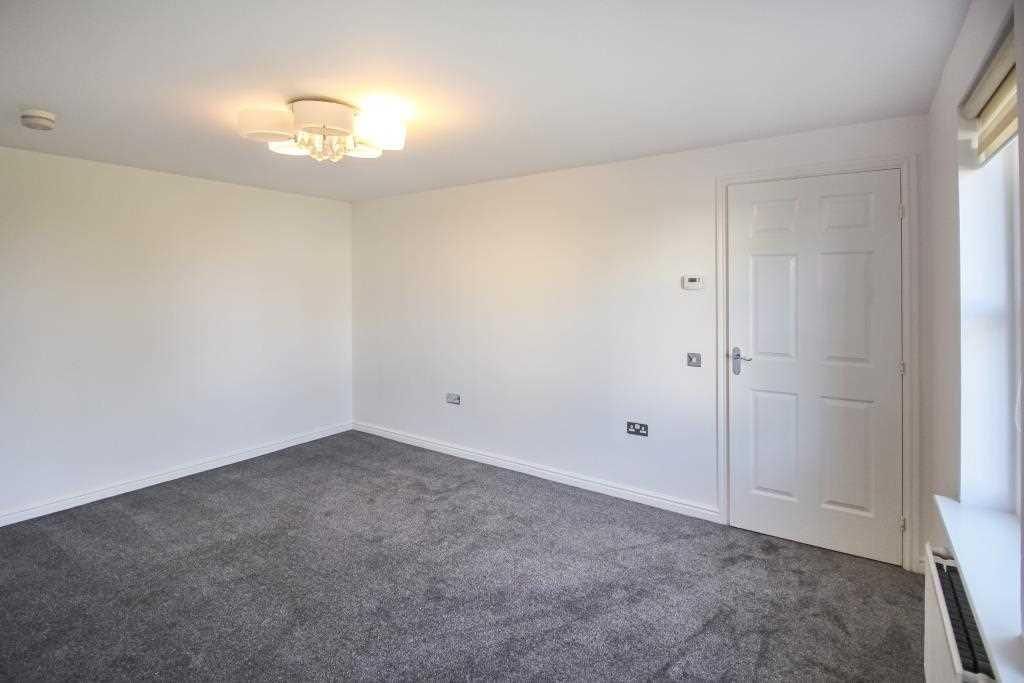 Property photo 3 of 25