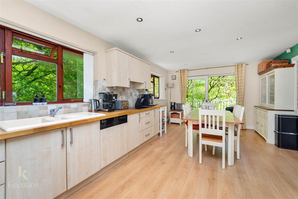 Property photo 3 of 60 3.Jpg