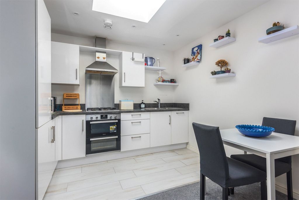 Property photo 2 of 8 Picture No. 07