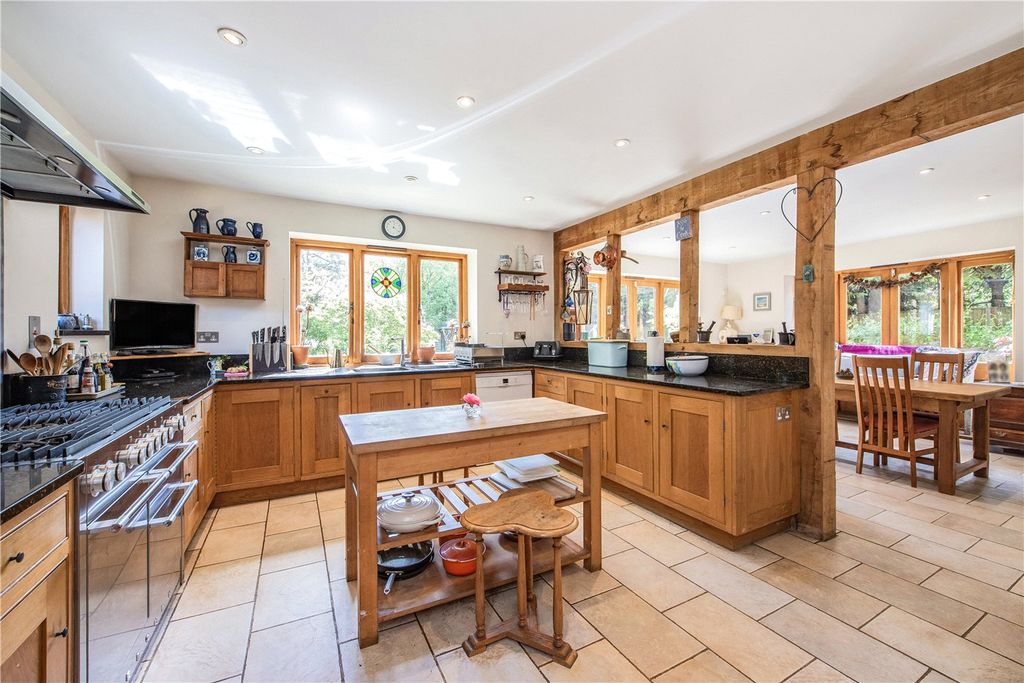 Property photo 2 of 19 Kitchen