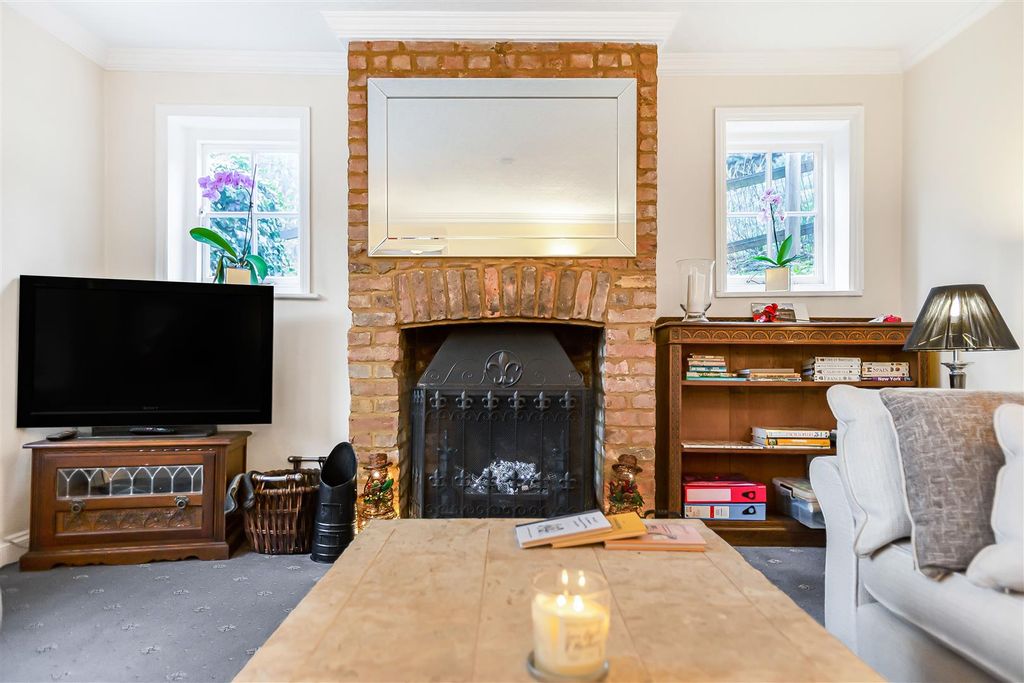 Property photo 3 of 29 28_72432.Jpg