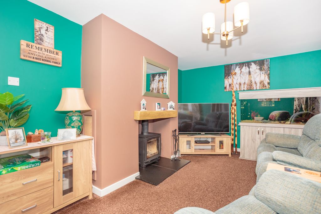 Property photo 2 of 27 Lounge