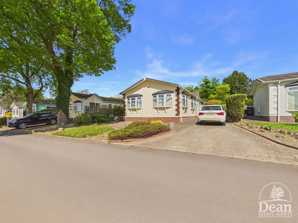 Property photo 1 of 21