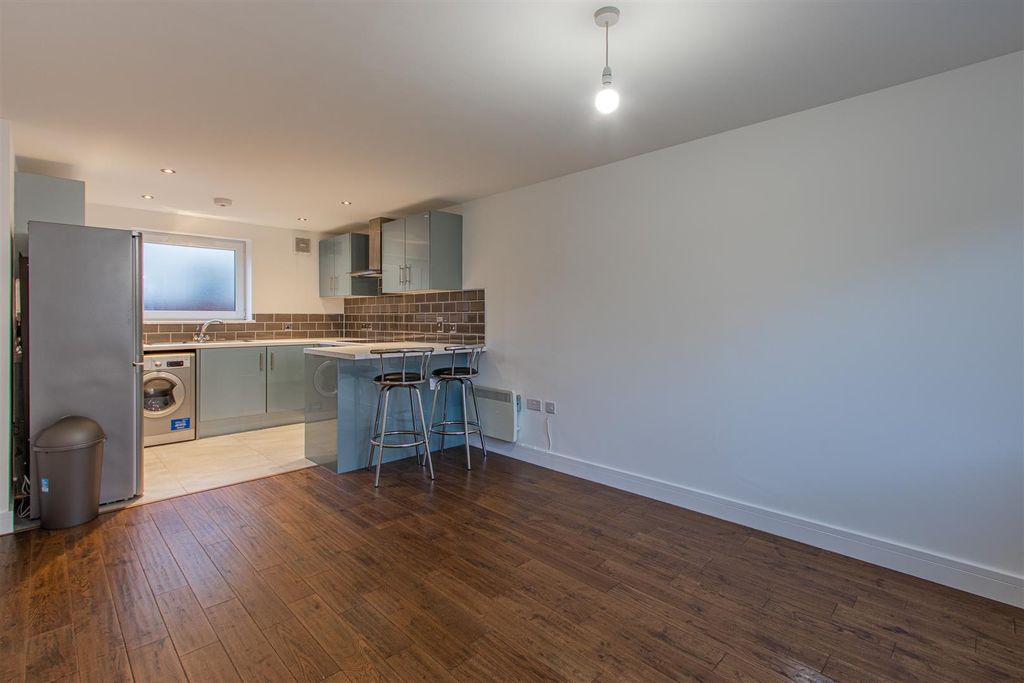 Property photo 2 of 8 Newfoundland Court 1-5.Jpg