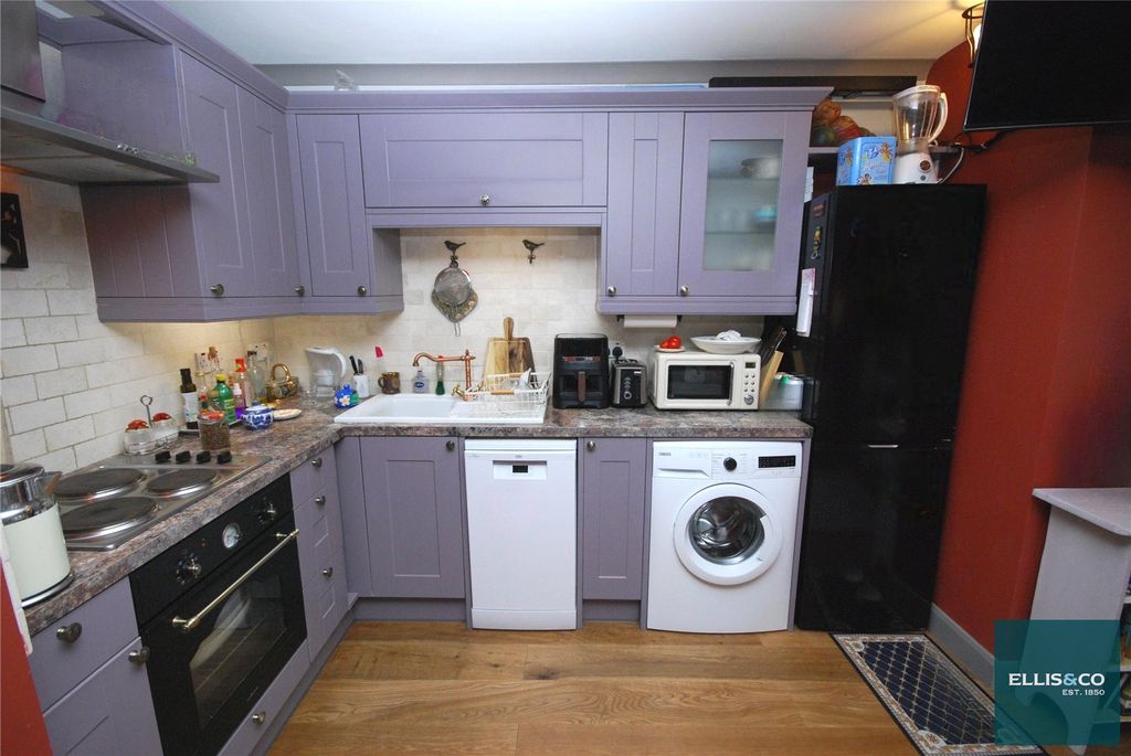 Property photo 3 of 10 Picture No. 30