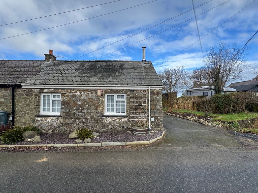 Property photo 2 of 23