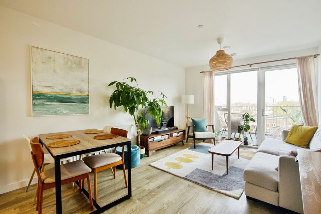 Property photo 1 of 19 Open Plan Living