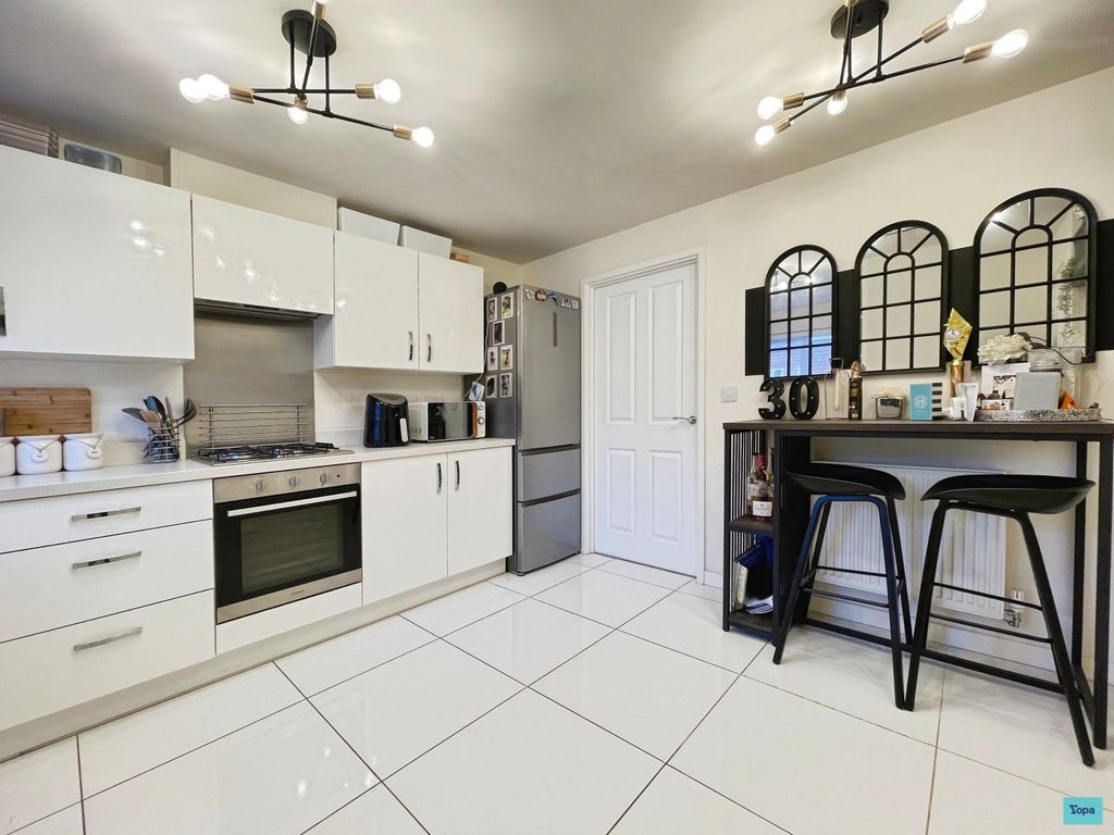 Property photo 3 of 18 3