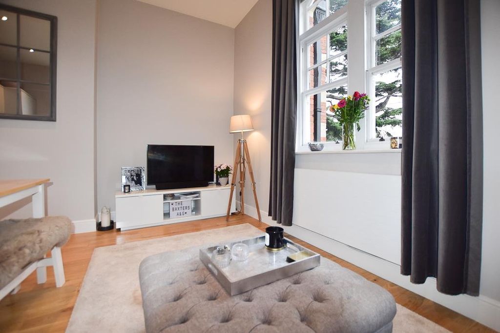 Property photo 1 of 12 Unadjustednonraw_Thumb_95B.Jpg