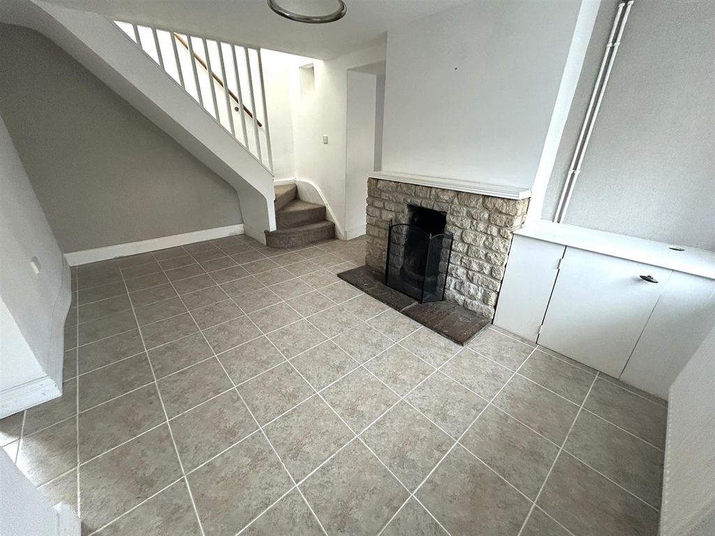 Property photo 3 of 11 Dining Room