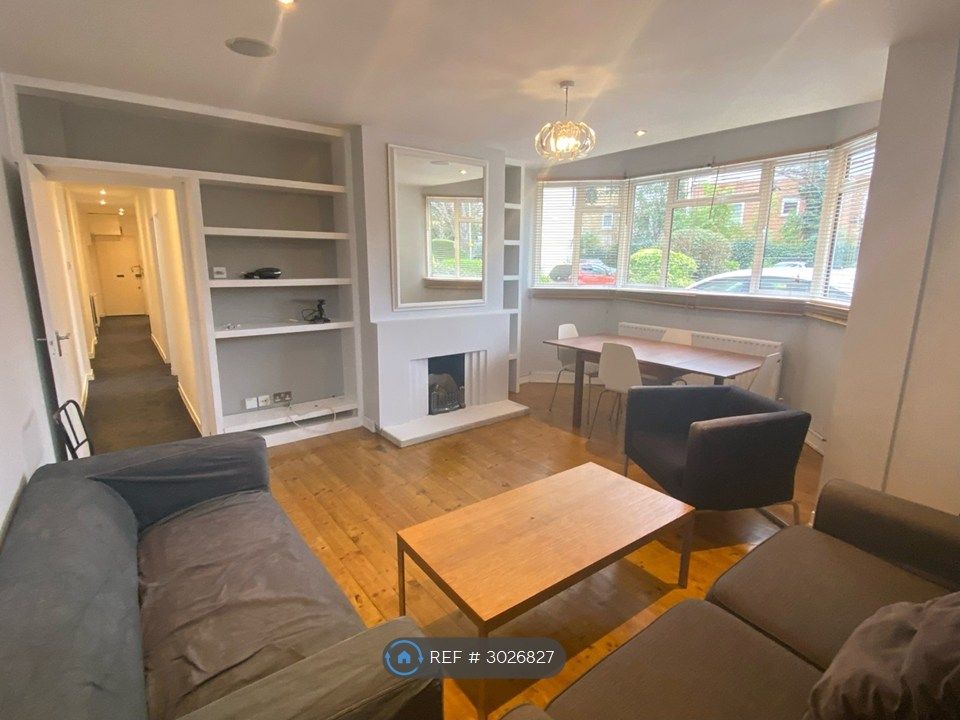 Property photo 1 of 17 Lounge
