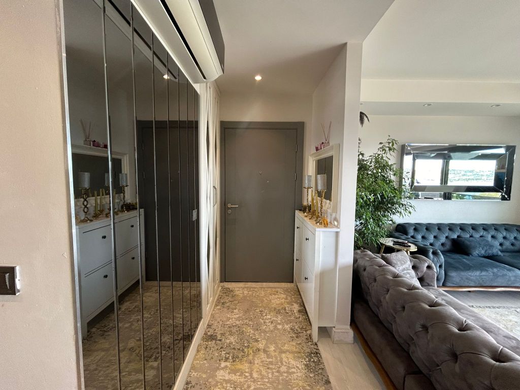 Property photo 3 of 18 Sea View Bodrum Apartment In Bardakci Koyu For Sale Â€“ Apartment Entrance