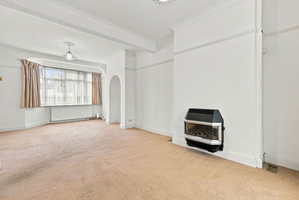 Property photo 2 of 23