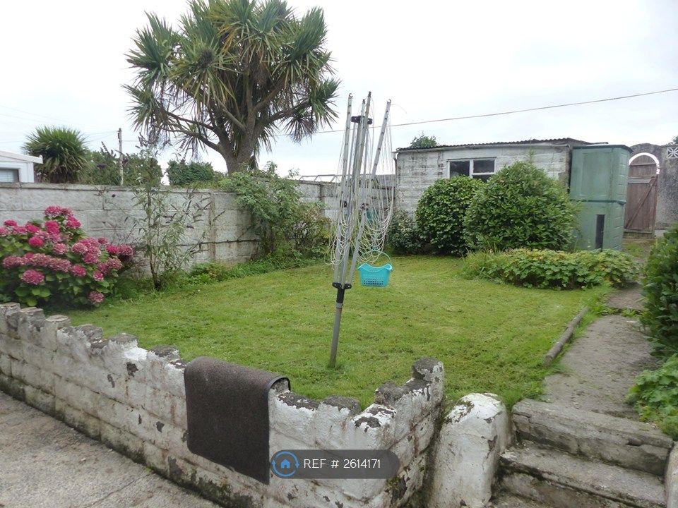 Property photo 2 of 18 Back Garden And Garage