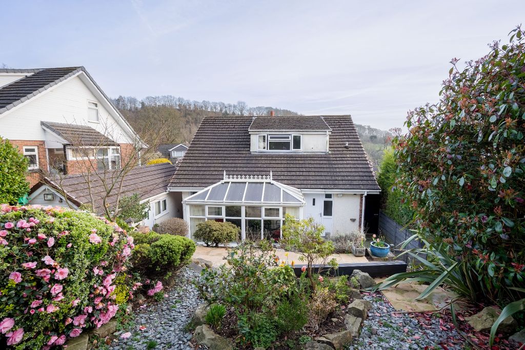 Property photo 2 of 20 Picture No. 21