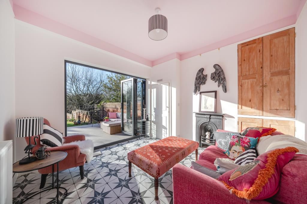 Property photo 3 of 31 Sun Room