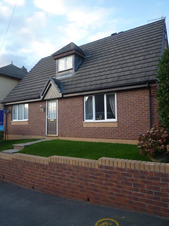 Property photo 1 of 17 External