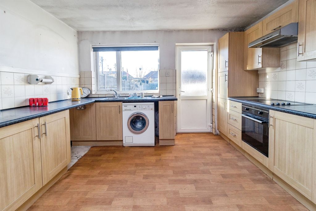 Property photo 2 of 17