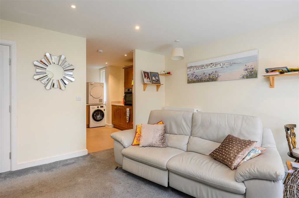 Property photo 3 of 19 Living