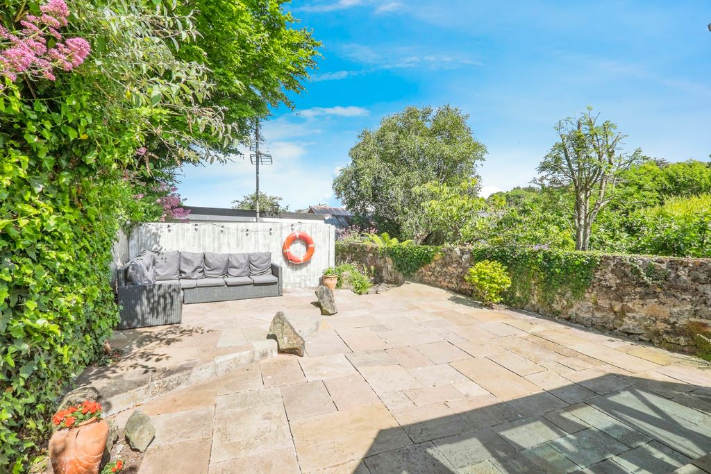 Property photo 3 of 27 Photography