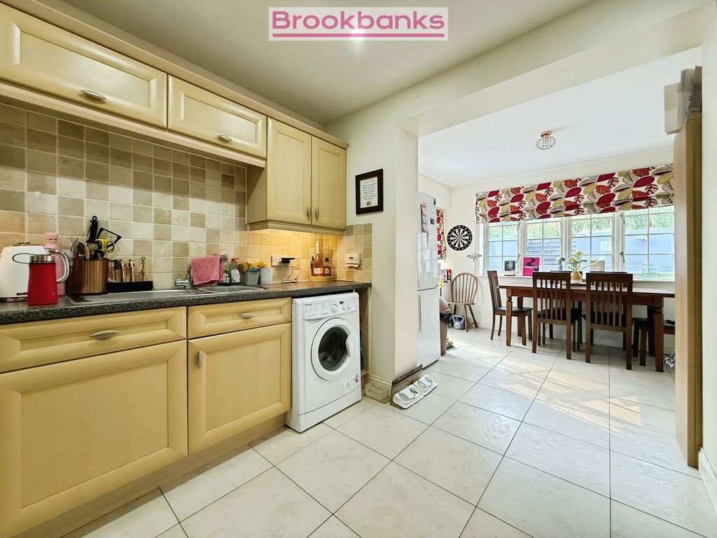 Property photo 3 of 23